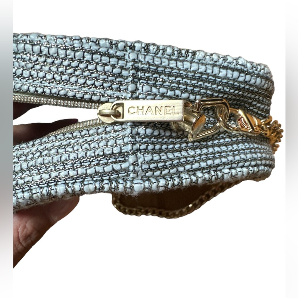 AUTHENTIC Chanel Tweed Beauty novelty bag (Grey Colored) - Picture 7 of 10